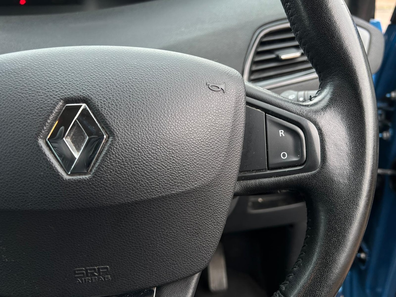 Used Renault Grand Scenic 2014 for sale - 76802500: Photo 36