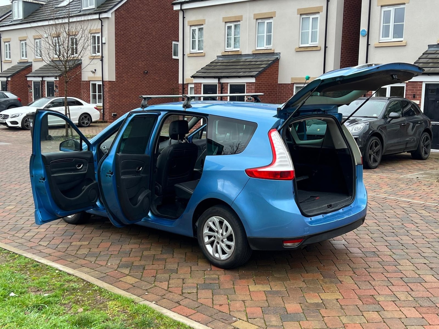 Used Renault Grand Scenic 2014 for sale - 76802500: Photo 54