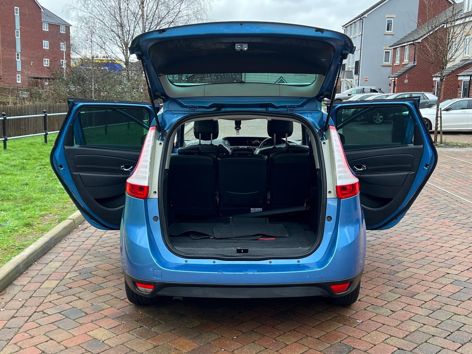 Used Renault Grand Scenic 2014 for sale - 76802500: Photo 56