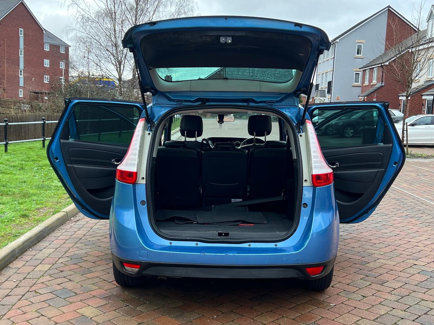 Used Renault Grand Scenic 2014 for sale - 76802500: Photo 57