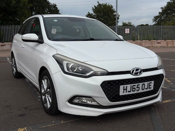 Used Hyundai i20 2015 for sale - 79054736: Photo