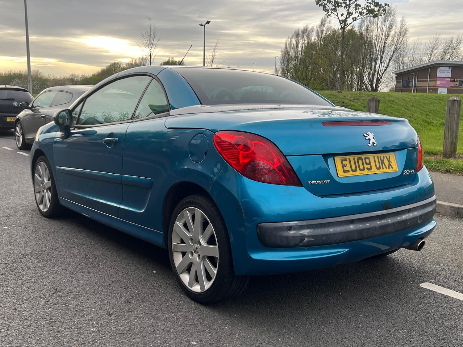 Used Peugeot 207 2009 for sale - 77332360: Photo 8