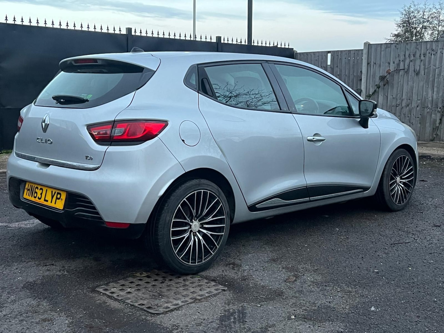 Used Renault Clio 2013 for sale - 76772285: Photo 17