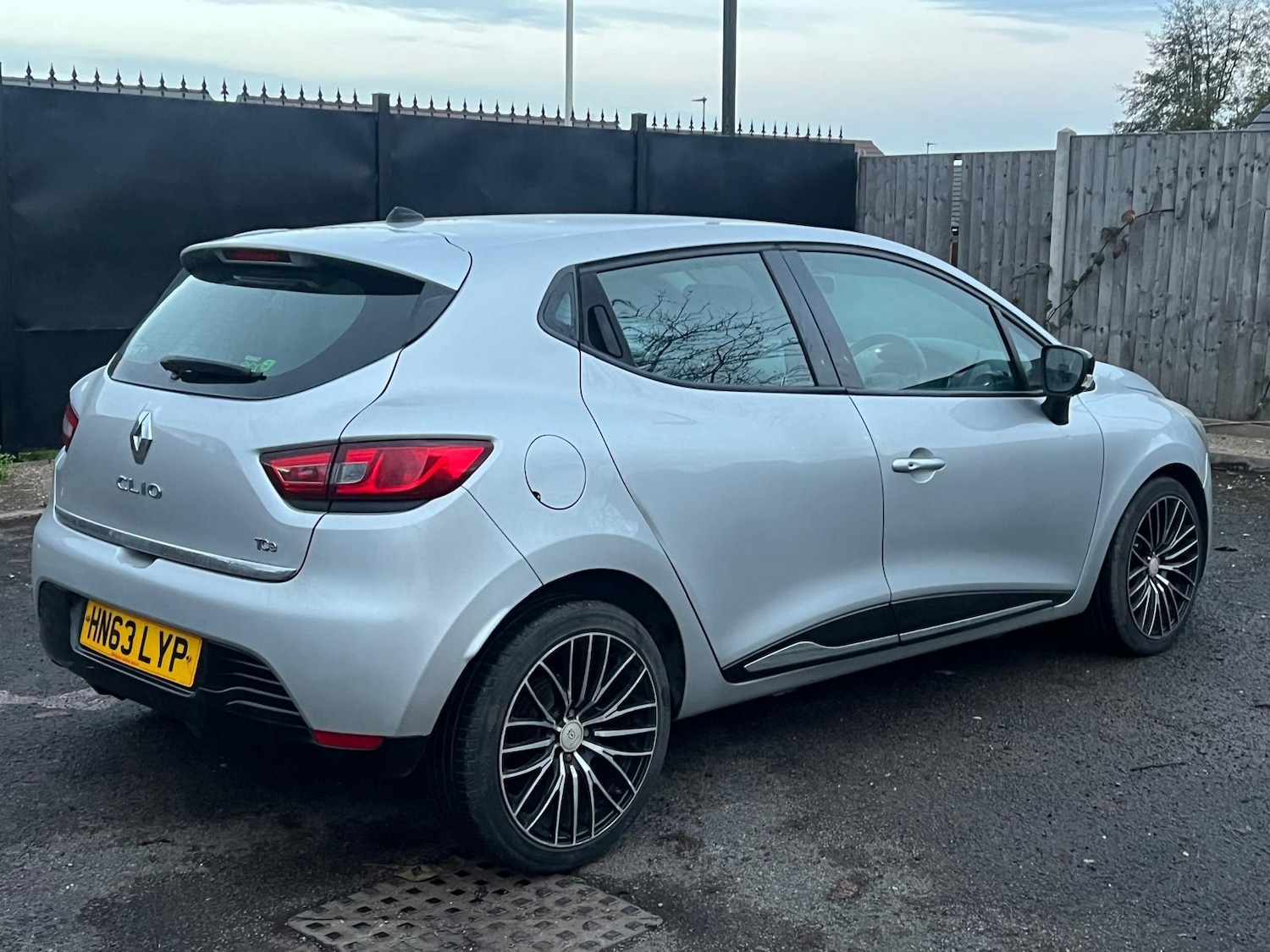 Used Renault Clio 2013 for sale - 76772285: Photo 18