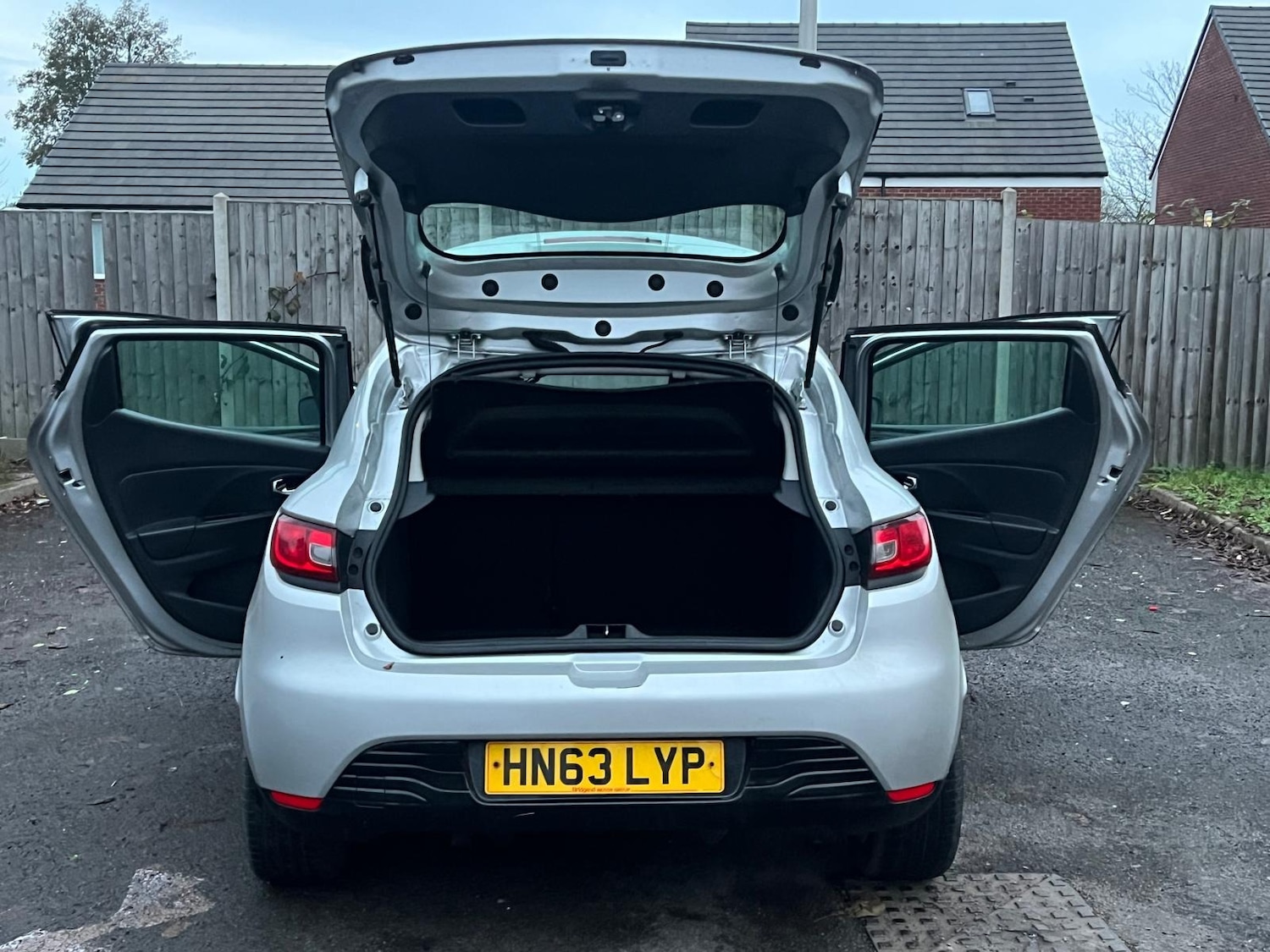 Used Renault Clio 2013 for sale - 76772285: Photo 22