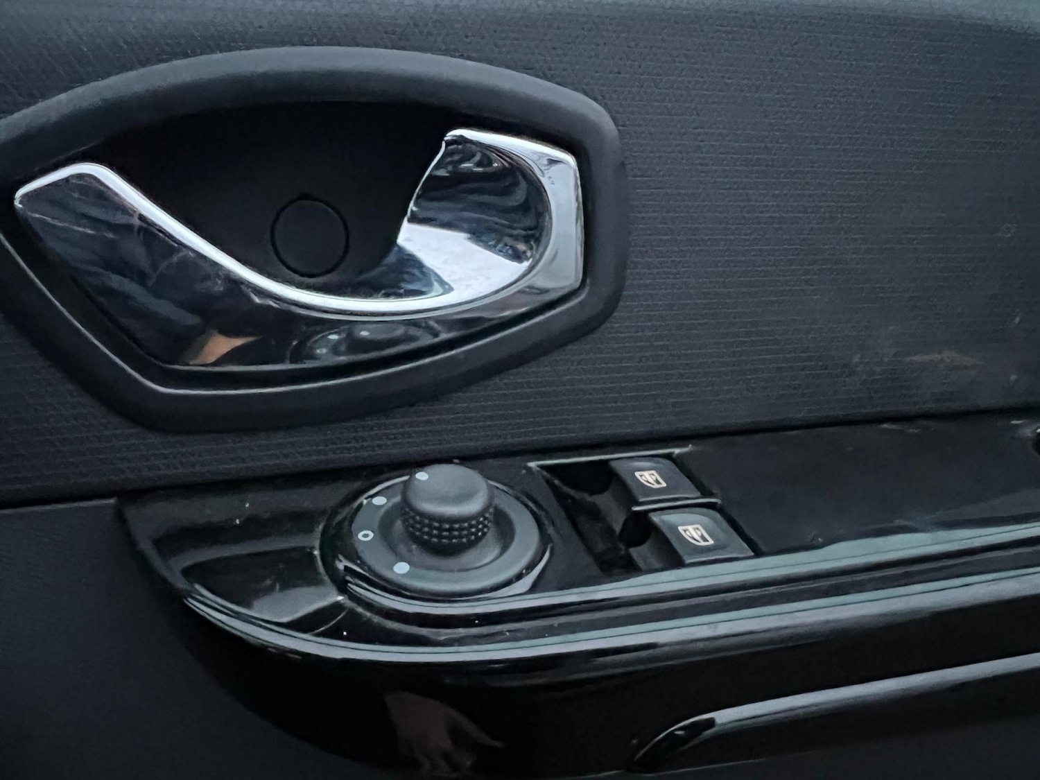 Used Renault Clio 2013 for sale - 76772285: Photo 37