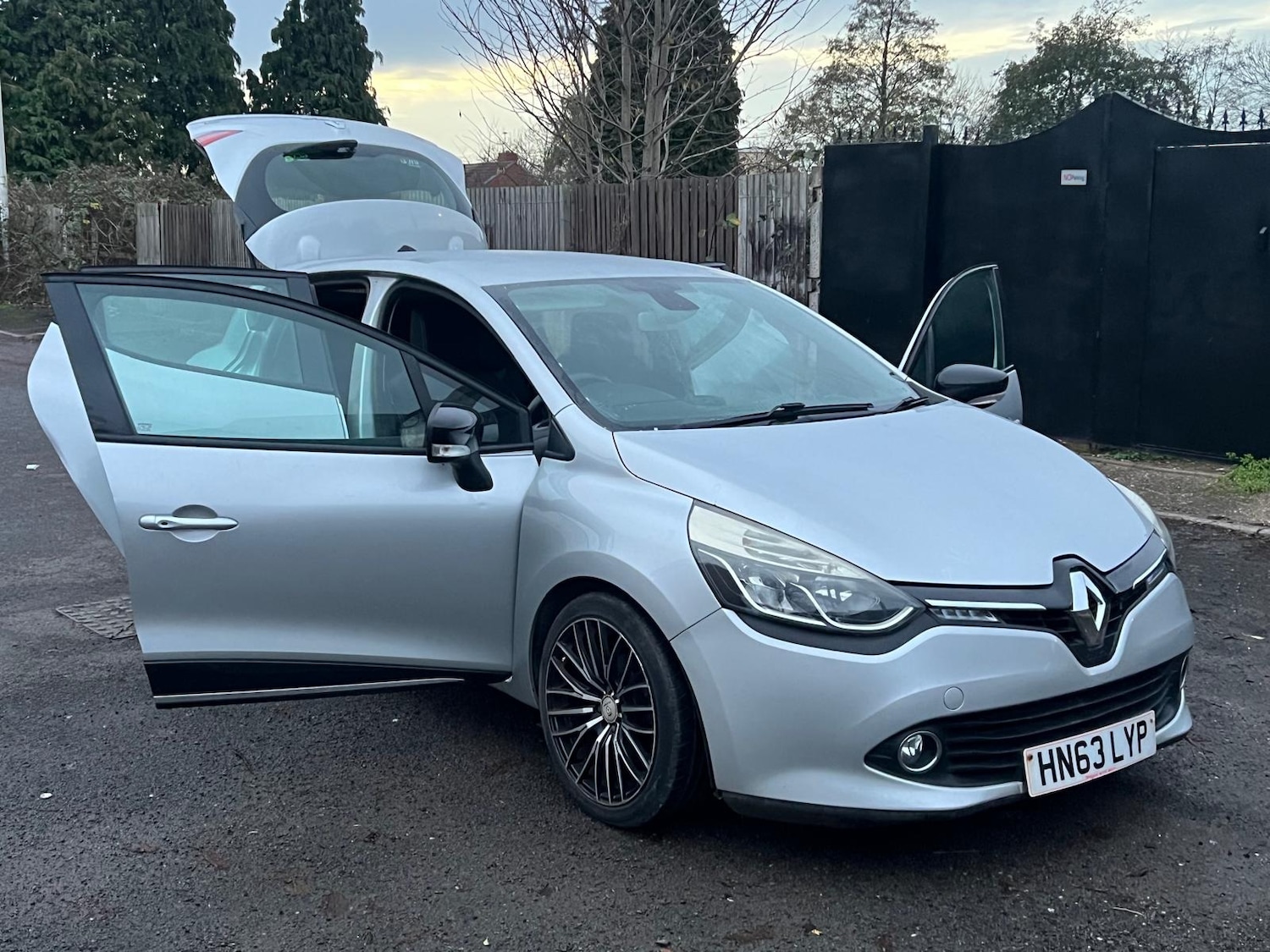 Used Renault Clio 2013 for sale - 76772285: Photo 39