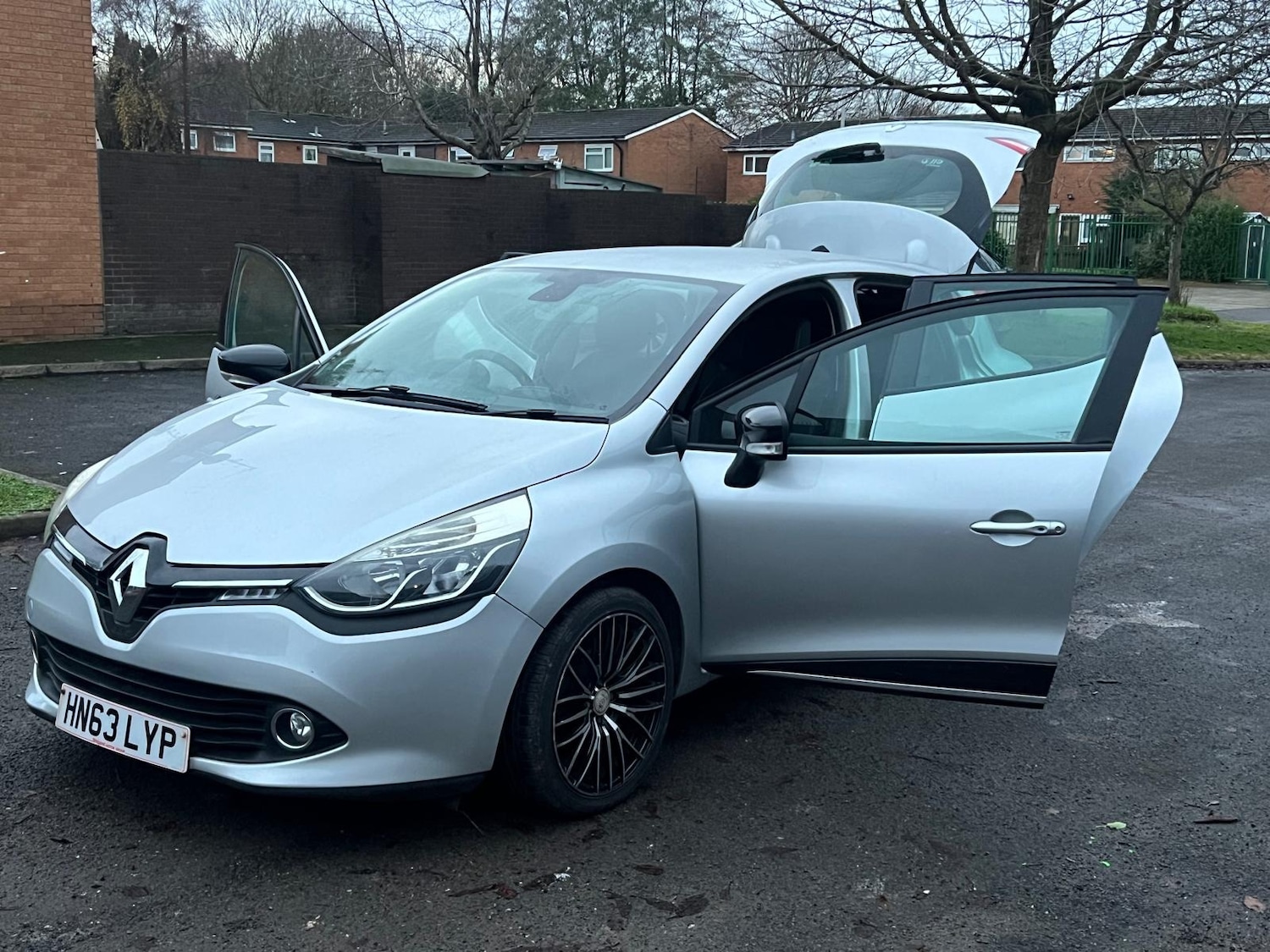 Used Renault Clio 2013 for sale - 76772285: Photo 40