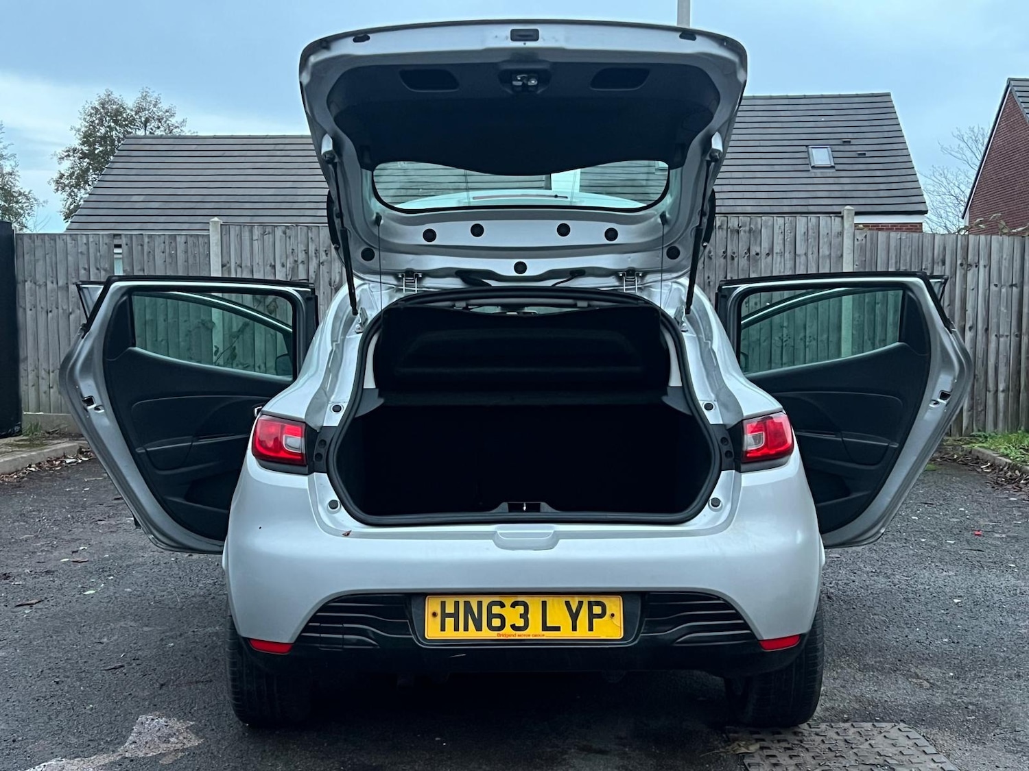 Used Renault Clio 2013 for sale - 76772285: Photo 46