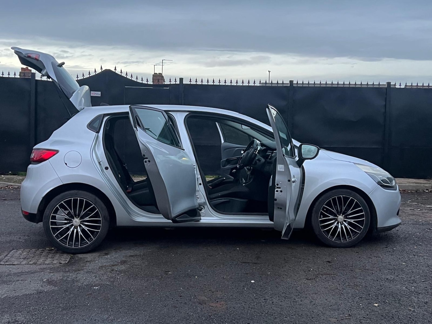 Used Renault Clio 2013 for sale - 76772285: Photo 47