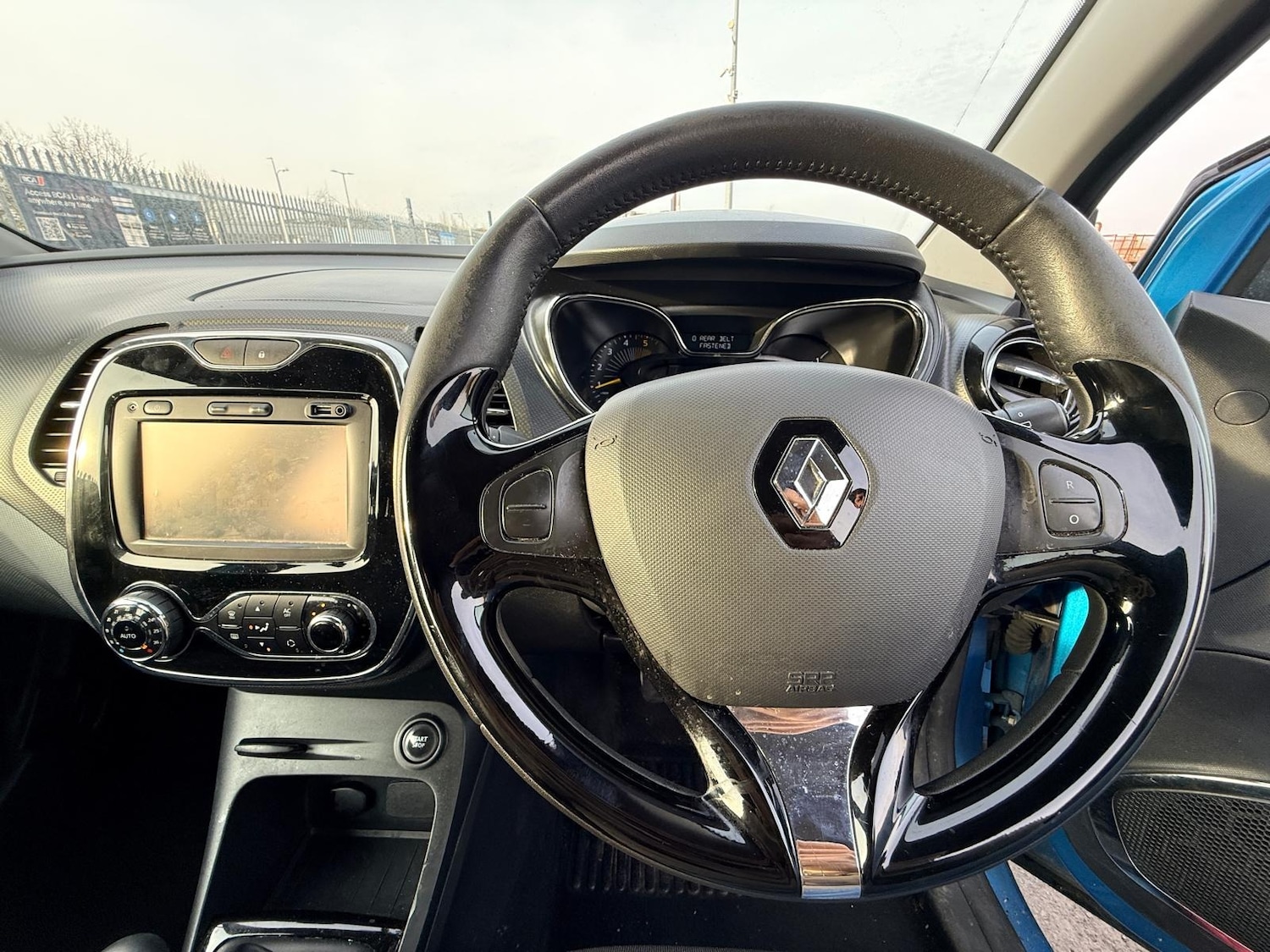 Used Renault Captur 2015 for sale - 77959396: Photo 12