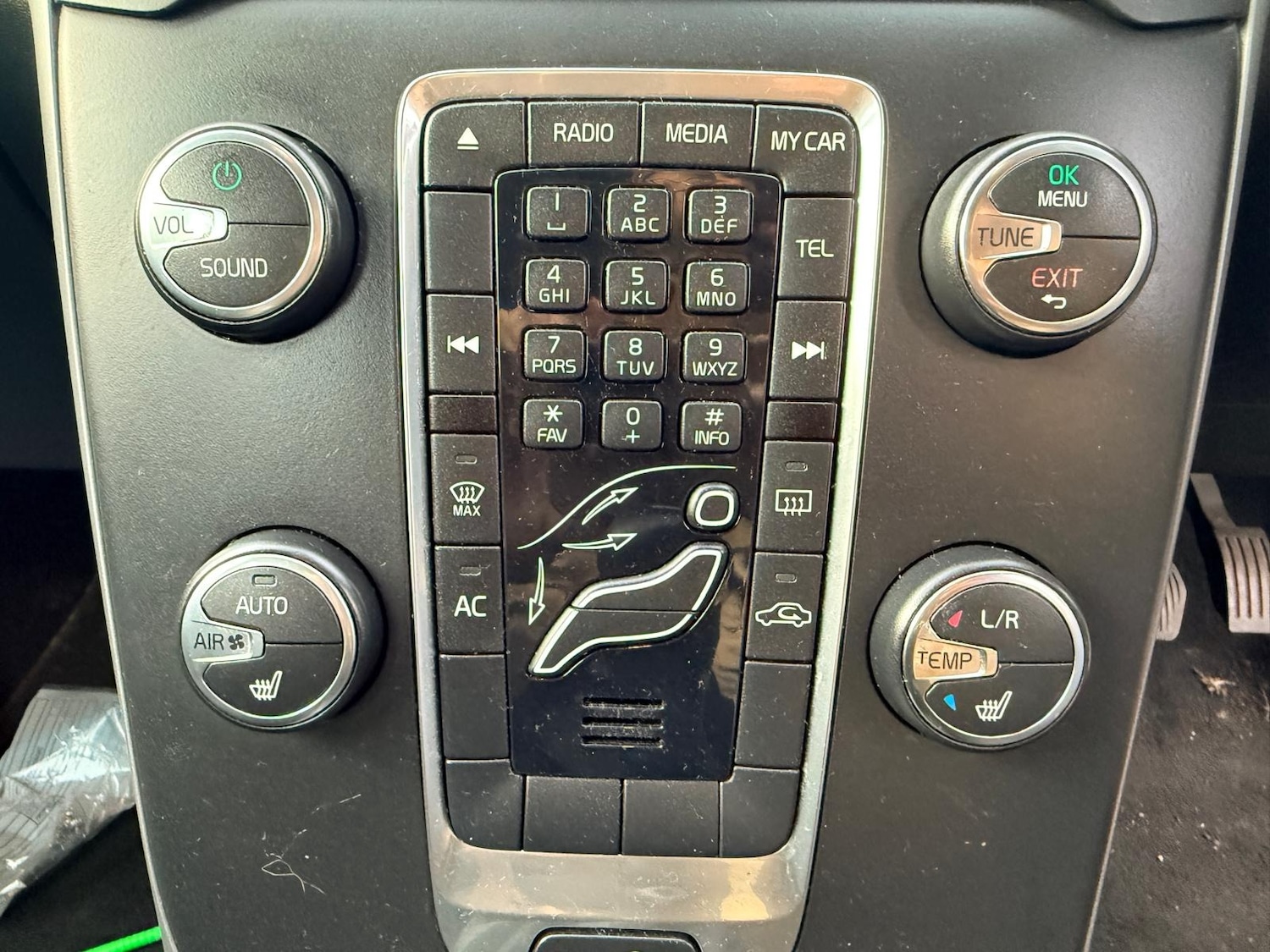 Used Volvo V40 2012 for sale - 77959254: Photo 13