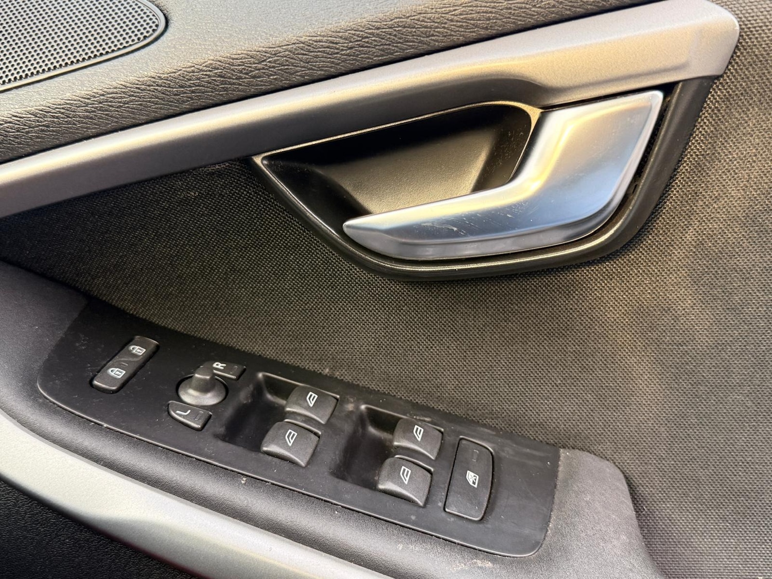 Used Volvo V40 2012 for sale - 77959254: Photo 17