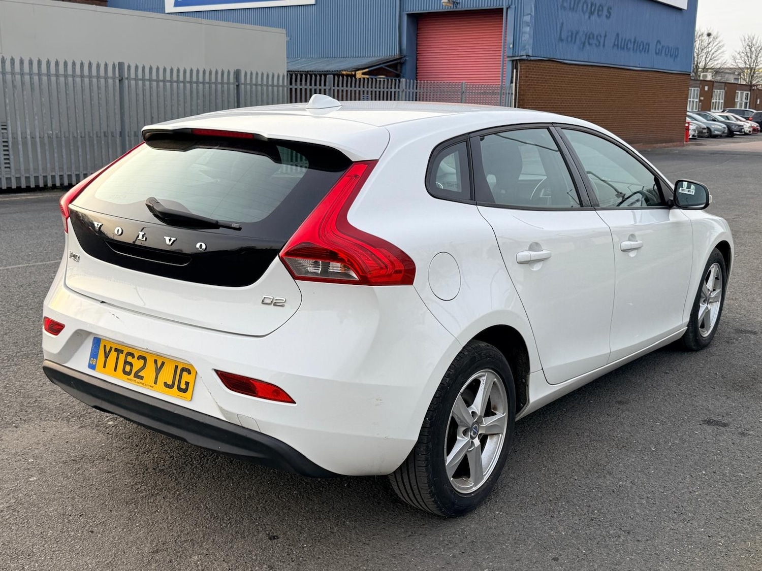 Used Volvo V40 2012 for sale - 77959254: Photo 3