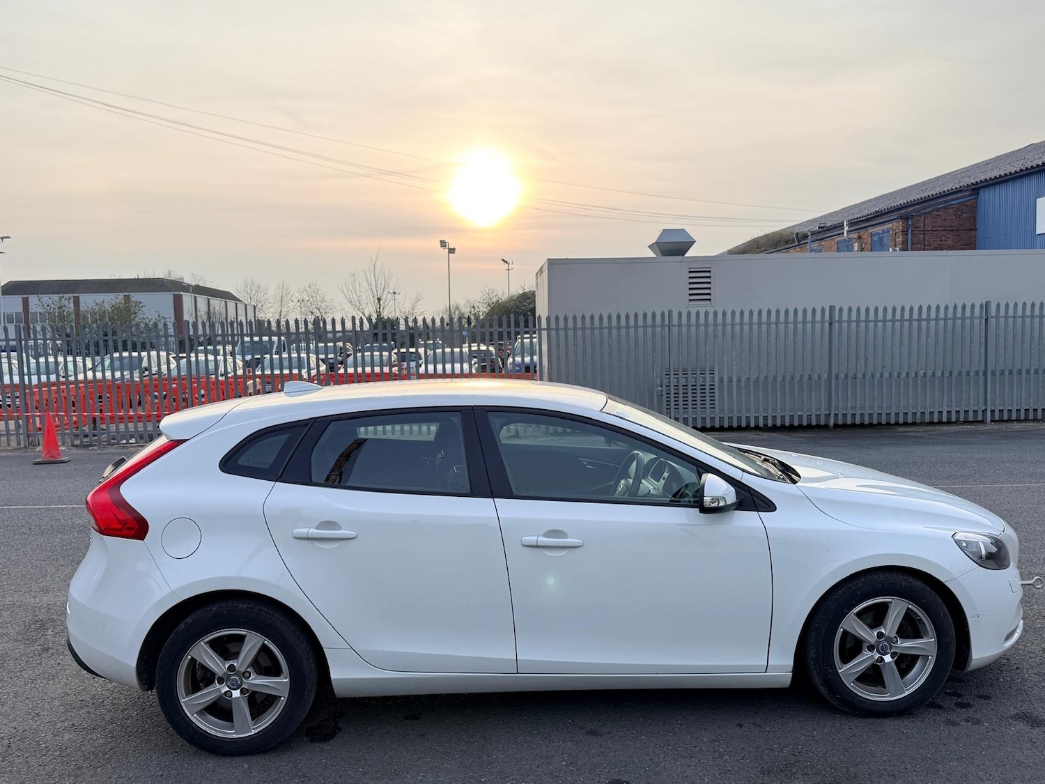 Used Volvo V40 2012 for sale - 77959254: Photo 7
