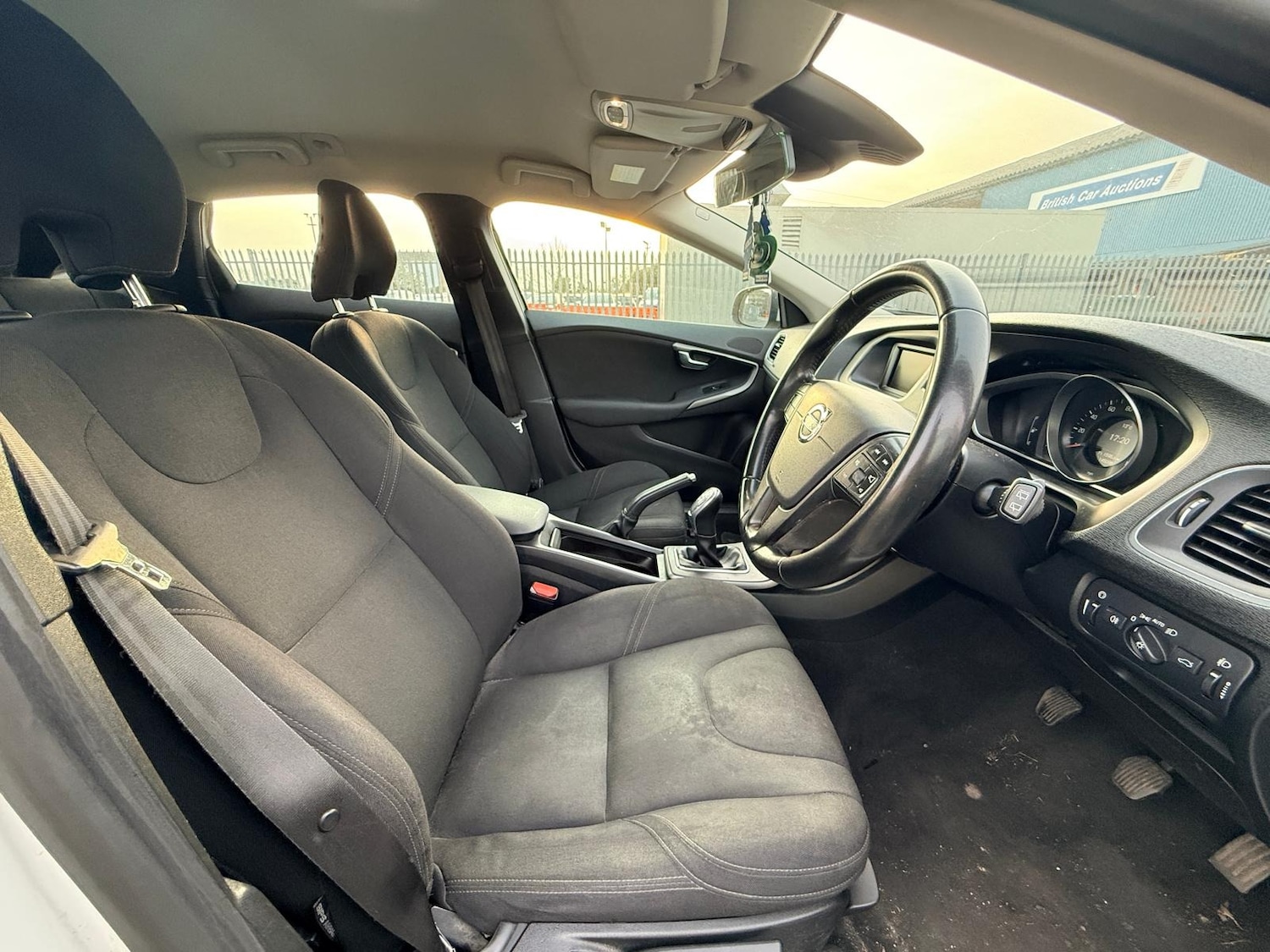 Used Volvo V40 2012 for sale - 77959254: Photo 8