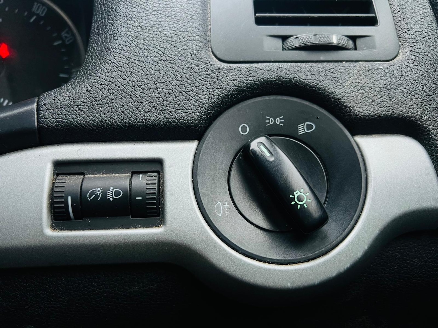 Used Skoda Octavia 2012 for sale - 77145123: Photo 42