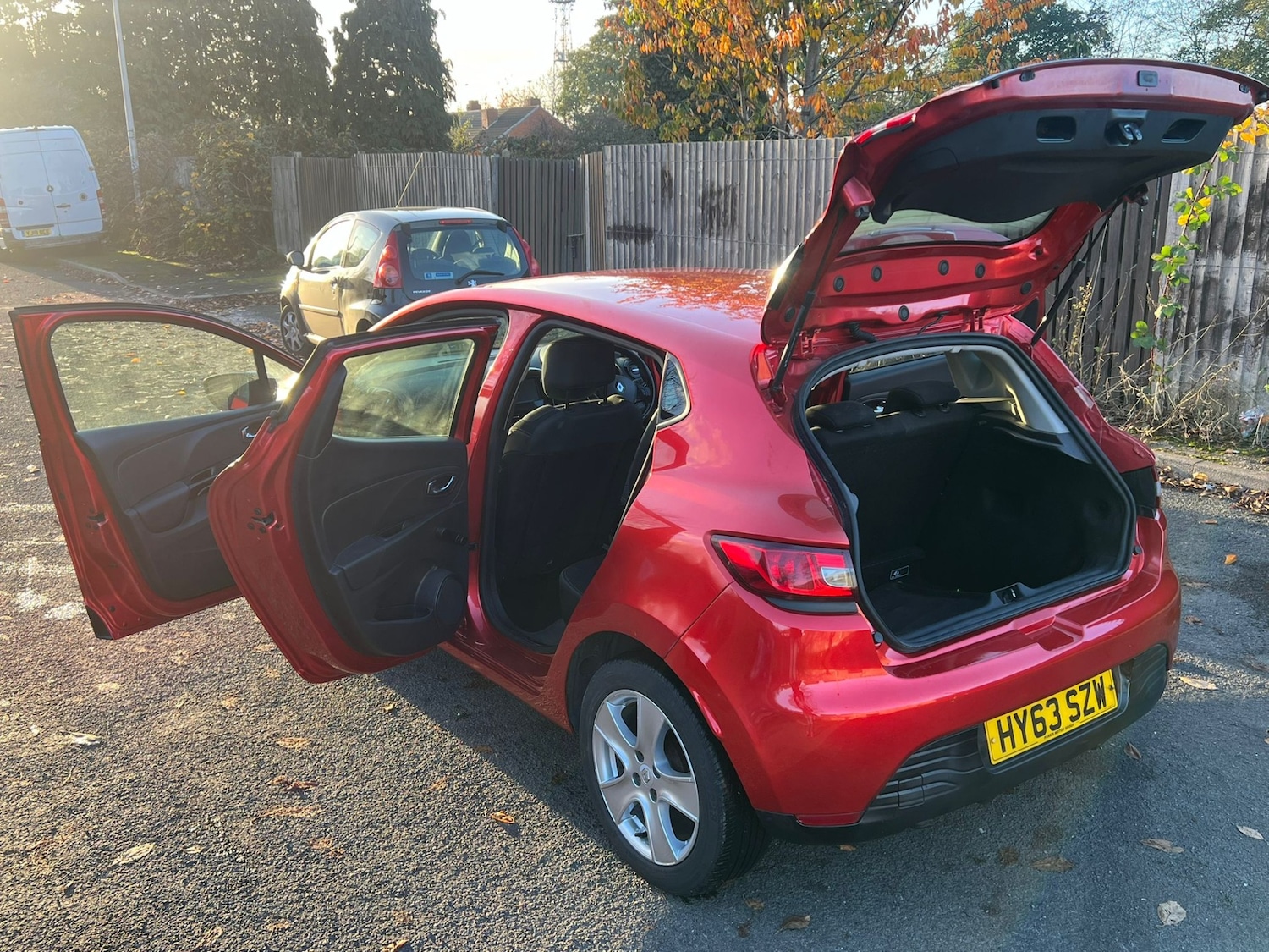 Used Renault Clio 2013 for sale - 76389434: Photo 21