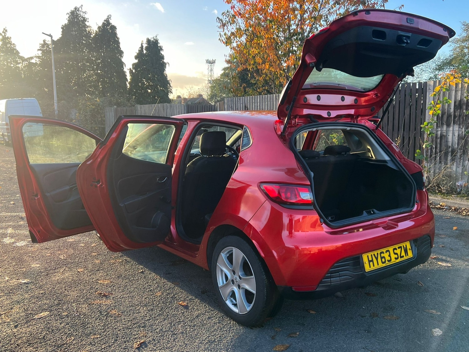 Used Renault Clio 2013 for sale - 76389434: Photo 23