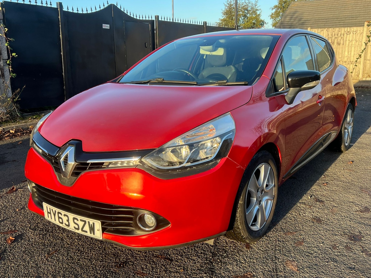 Used Renault Clio 2013 for sale - 76389434: Photo 4