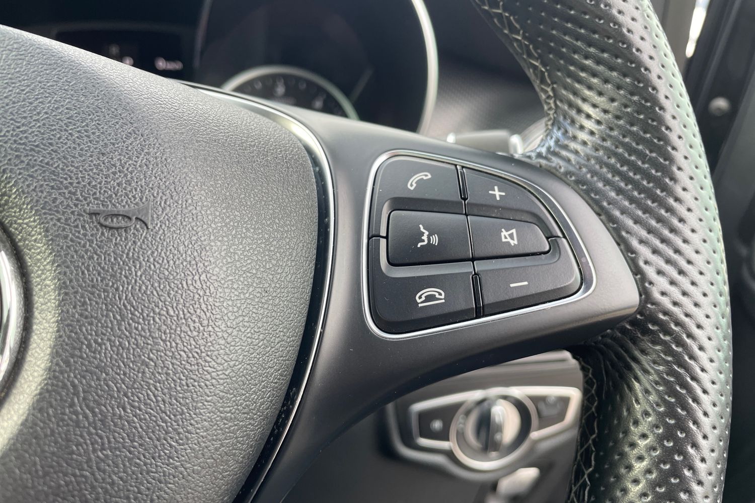 Used Mercedes-Benz V-Class 2020 for sale - 77725308: Photo 13