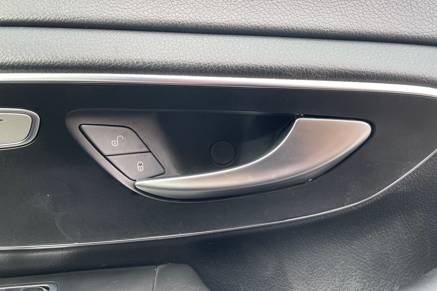 Used Mercedes-Benz V-Class 2020 for sale - 77725308: Photo 16