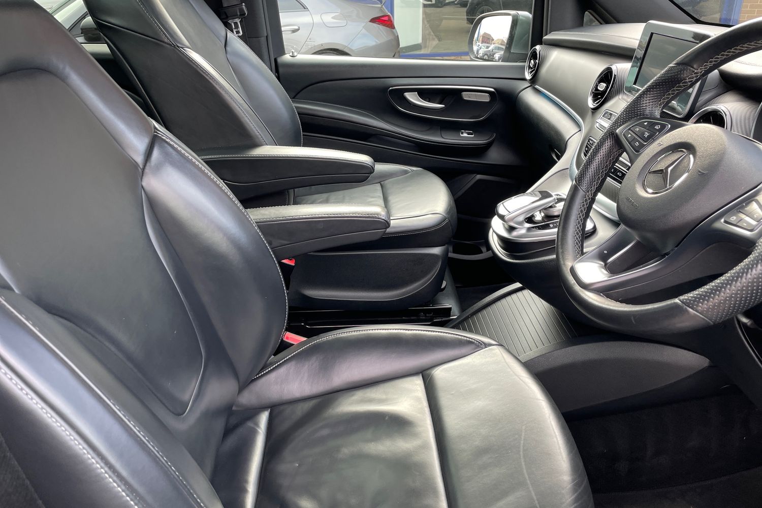 Used Mercedes-Benz V-Class 2020 for sale - 77725308: Photo 18