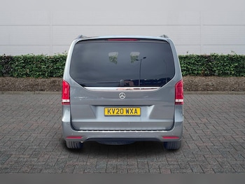 Used Mercedes-Benz V-Class 2020 for sale - 77725308: Photo