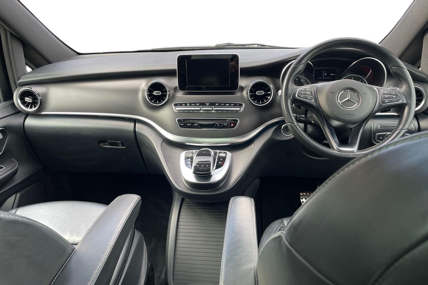 Used Mercedes-Benz V-Class 2020 for sale - 77725308: Photo 8