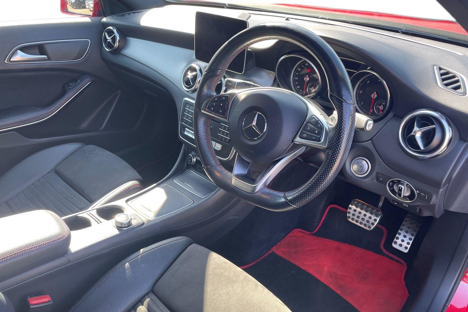 Used Mercedes-Benz GLA 2018 for sale - 77941558: Photo 12