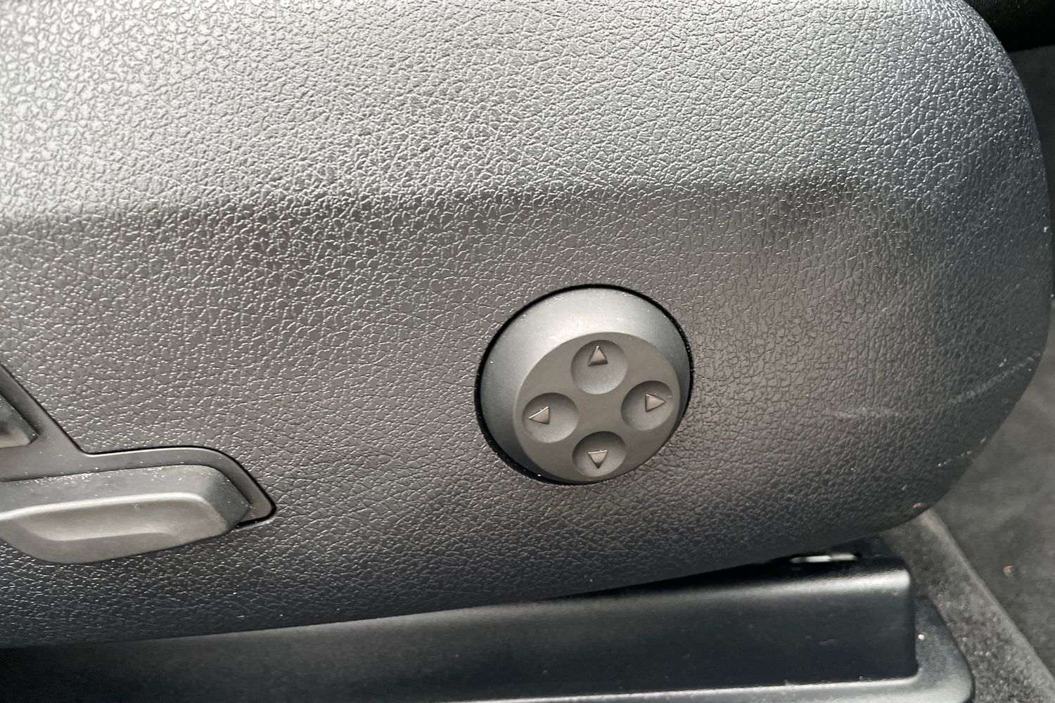 Used Mercedes-Benz GLC 2025 for sale - 78102472: Photo 14