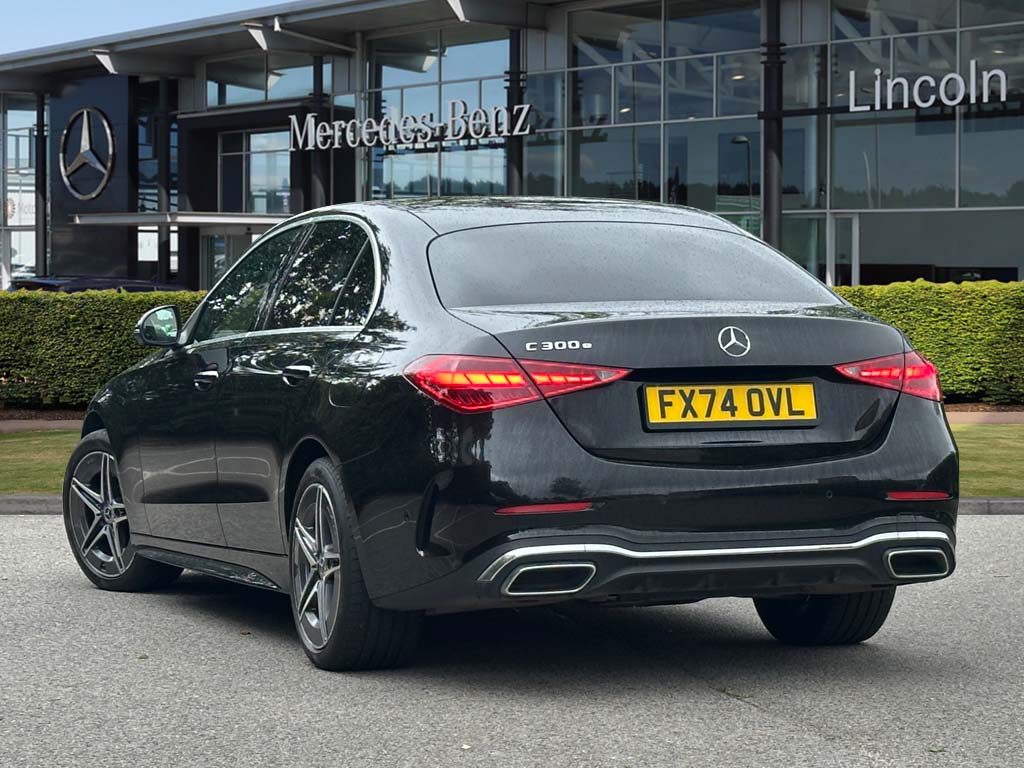 Used Mercedes-Benz C-Class 2024 for sale - 76110873: Photo 2