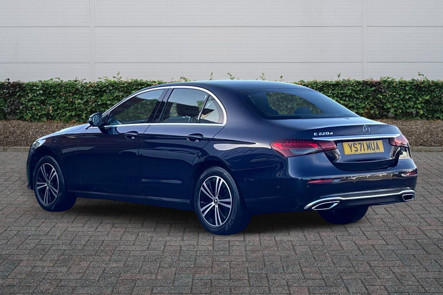 Used Mercedes-Benz E Class 2021 for sale - 77397113: Photo 2