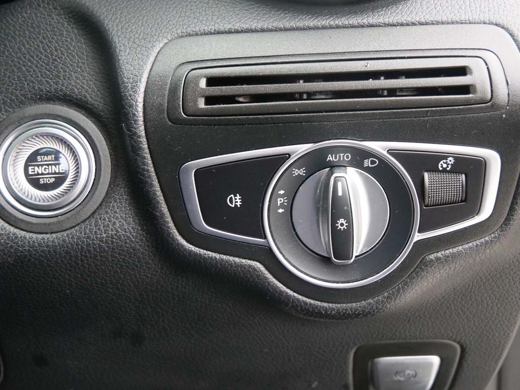 Used Mercedes-Benz GLC 2019 for sale - 76154307: Photo 12