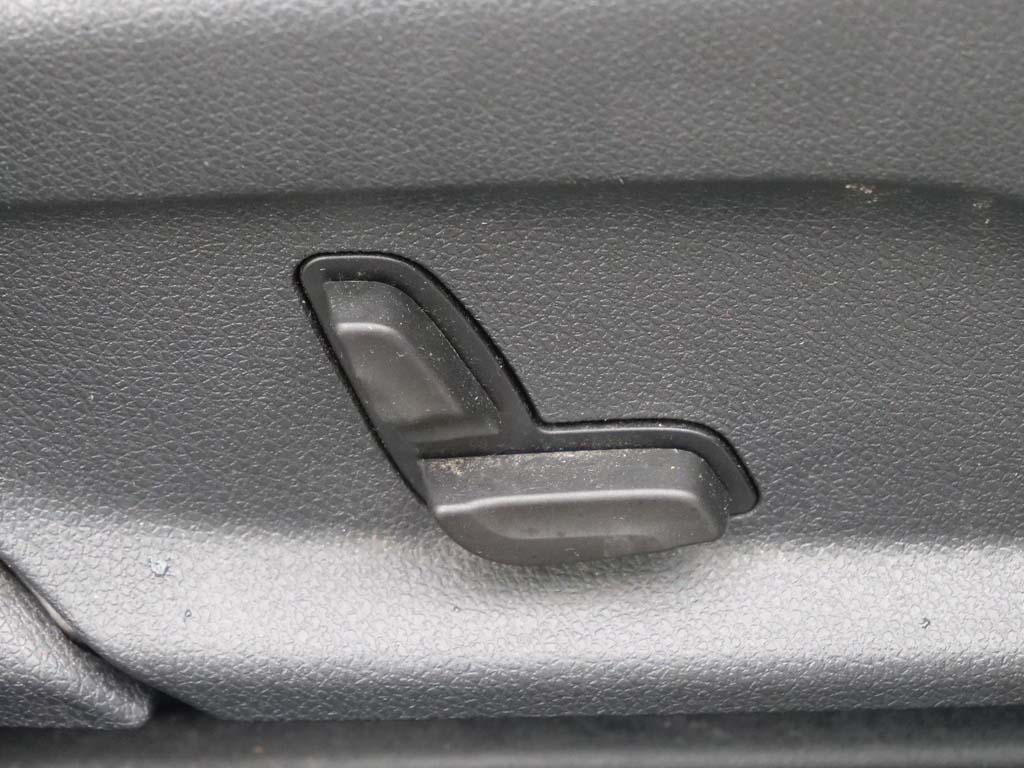 Used Mercedes-Benz GLC 2019 for sale - 76154307: Photo 18