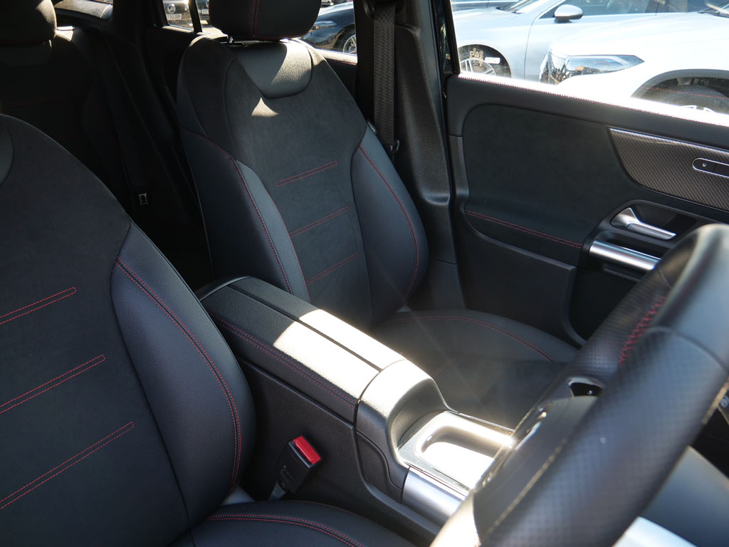 Used Mercedes-Benz GLA 2024 for sale - 76662303: Photo 23