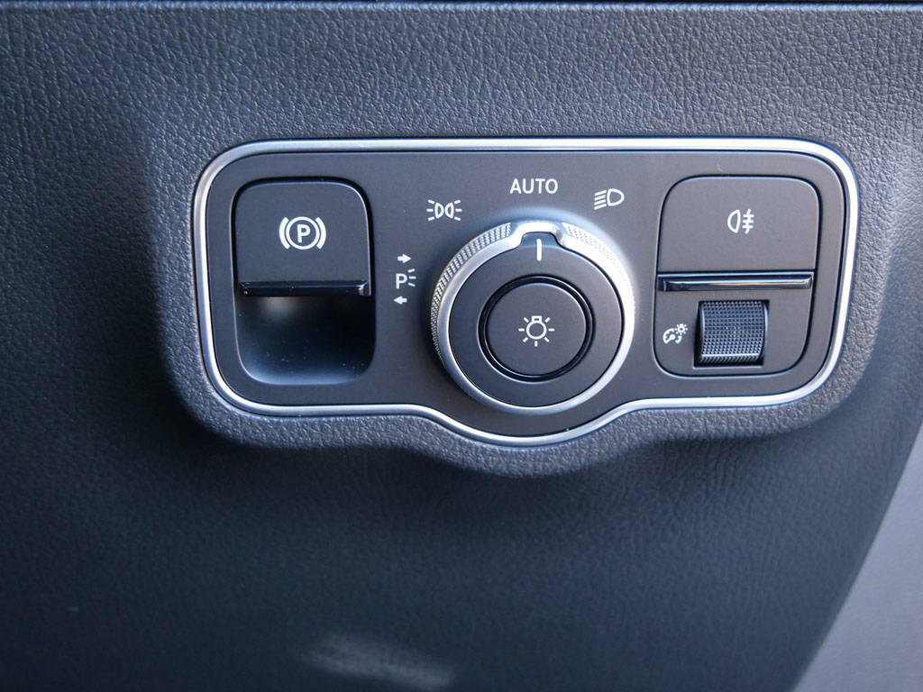 Used Mercedes-Benz GLA 2024 for sale - 76662303: Photo 27