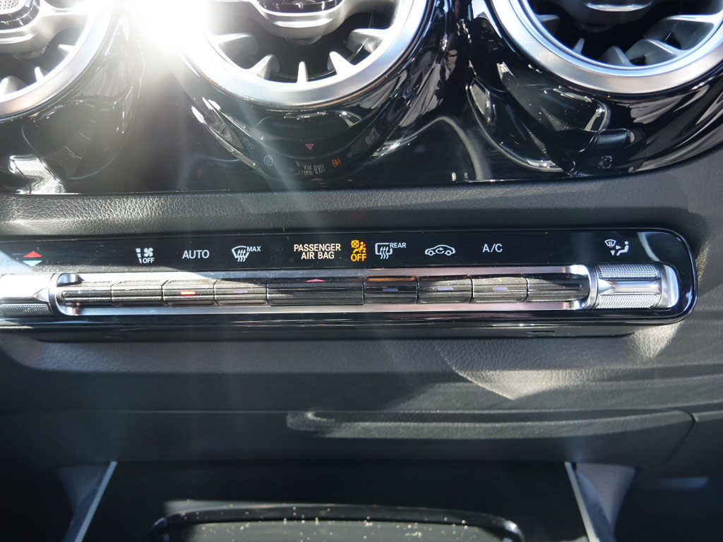 Used Mercedes-Benz GLA 2024 for sale - 76662303: Photo 28