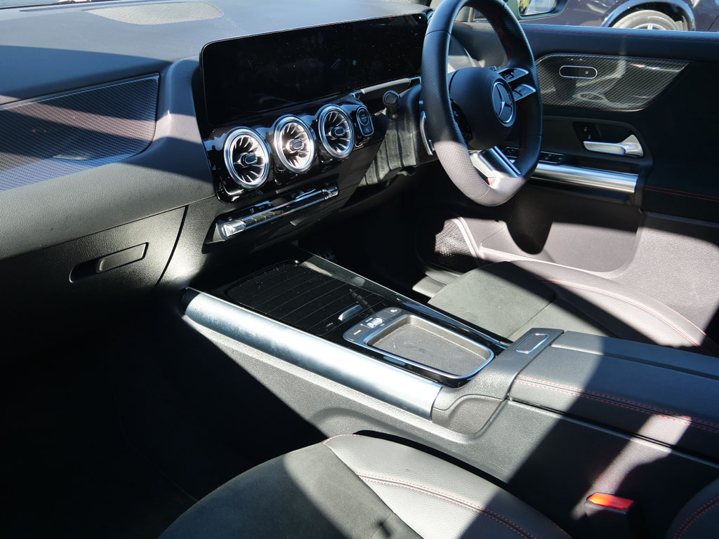 Used Mercedes-Benz GLA 2024 for sale - 76662303: Photo 3