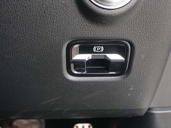 Used Mercedes-Benz C-Class 2024 for sale - 76123890: Photo 40