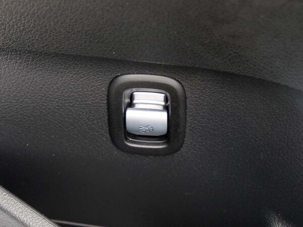 Used Mercedes-Benz C-Class 2024 for sale - 76123890: Photo 44