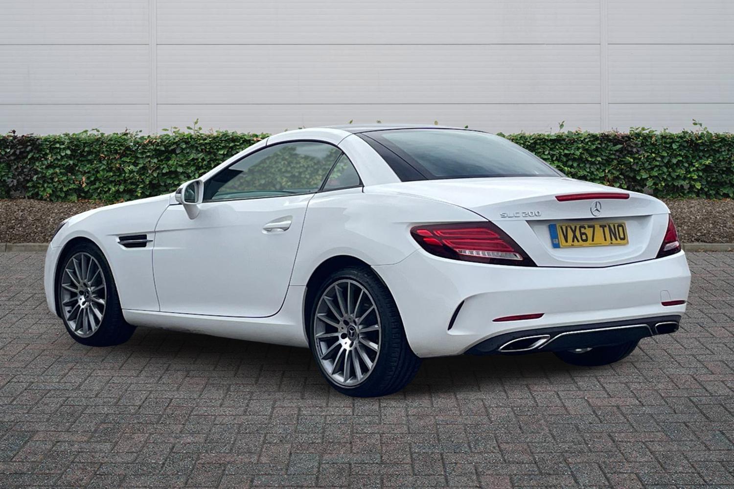 Used Mercedes-Benz SLC 2017 for sale - 78049037: Photo 2