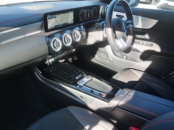 Used Mercedes-Benz CLA 2024 for sale - 76123925: Photo 3