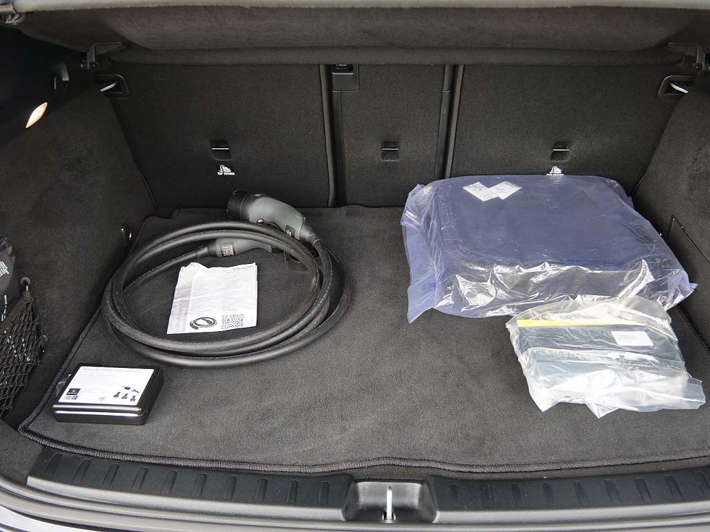 Used Mercedes-Benz EQA 2024 for sale - 76123911: Photo 9