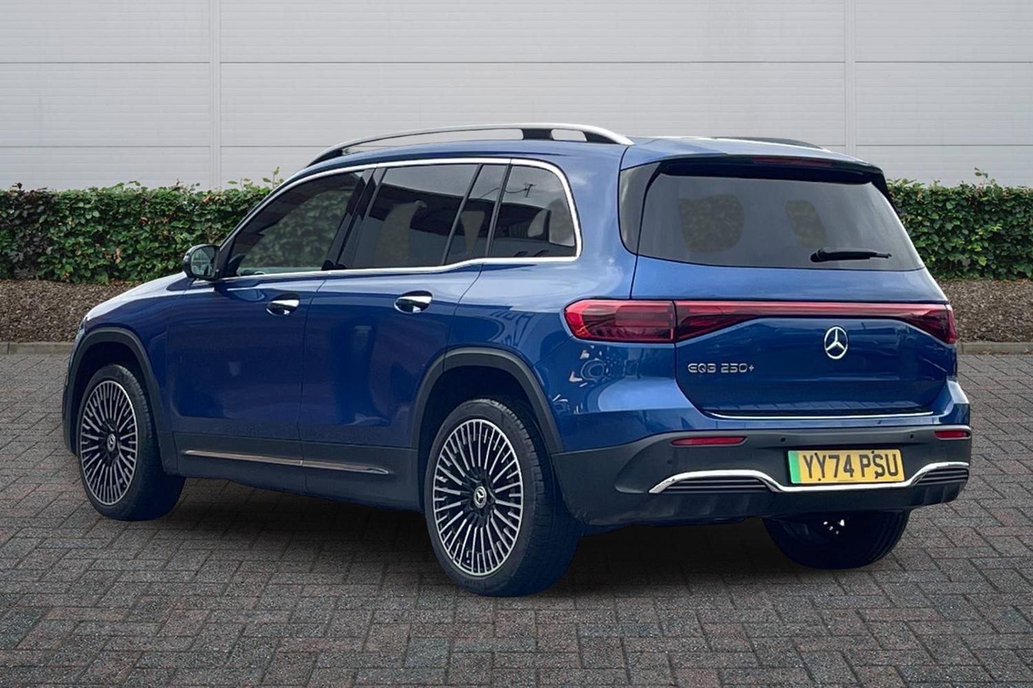 Used Mercedes-Benz EQB 2025 for sale - 77157512: Photo 2