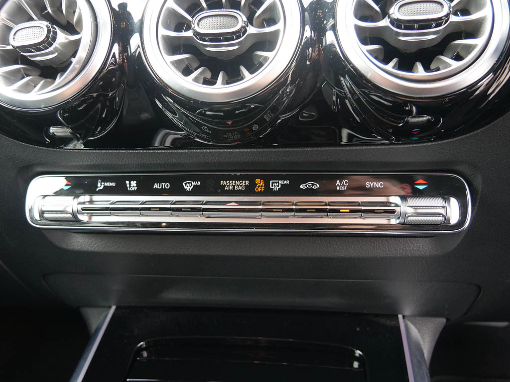 Used Mercedes-Benz GLA 2023 for sale - 76111356: Photo 30