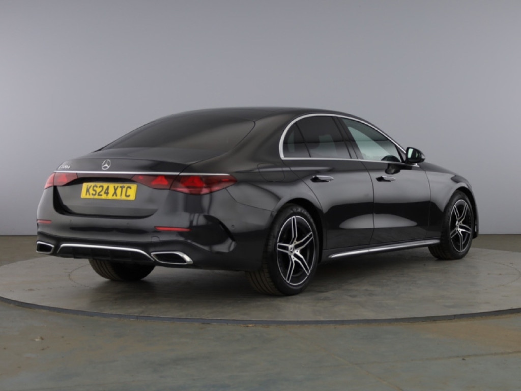 Used Mercedes-Benz E Class 2024 for sale - 76662306: Photo 2