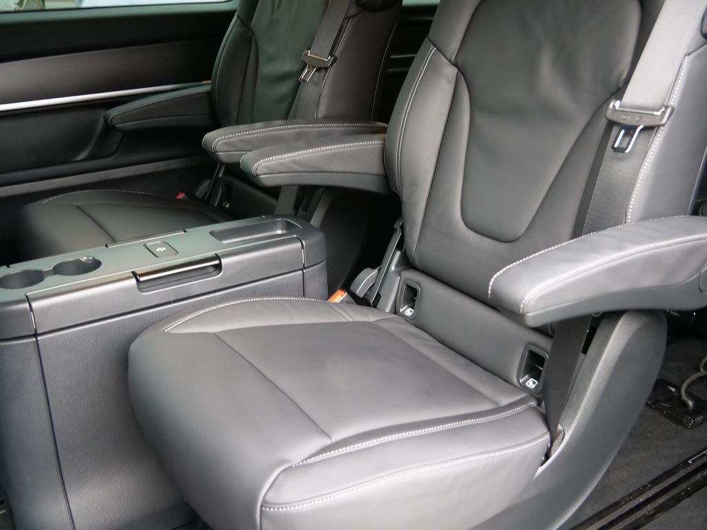 Used Mercedes-Benz V-Class 2025 for sale - 76848966: Photo 12