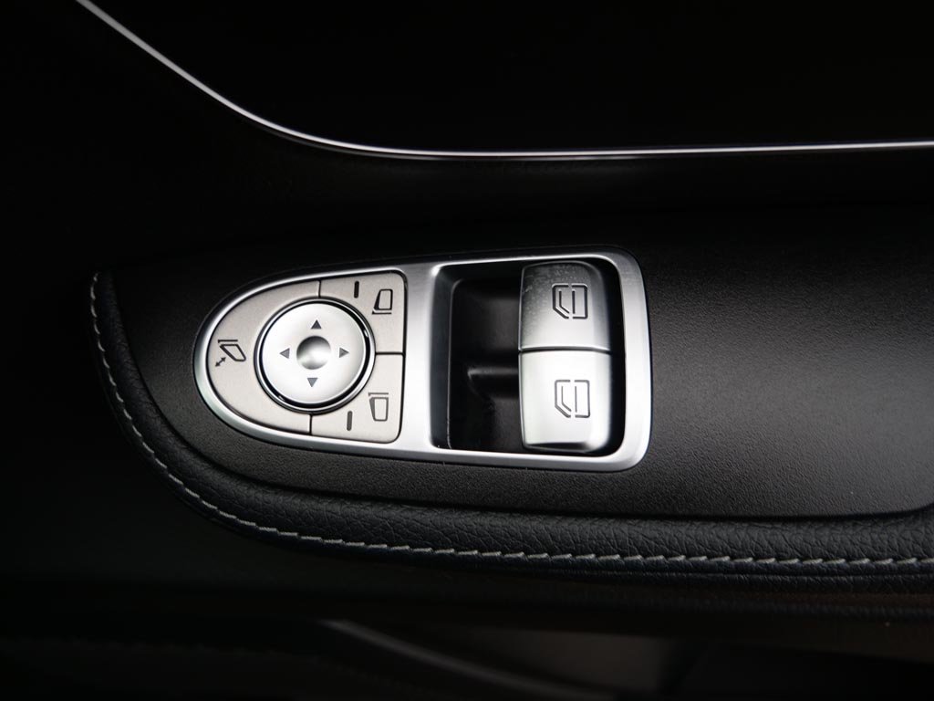 Used Mercedes-Benz V-Class 2025 for sale - 76848966: Photo 17