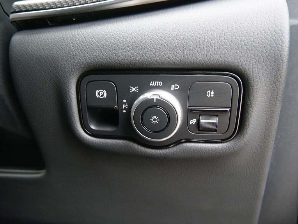 Used Mercedes-Benz V-Class 2025 for sale - 76848966: Photo 19